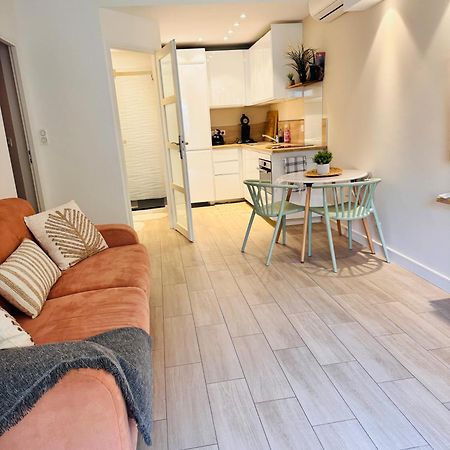 150m de la plage, appartement tout équipé Saint-Raphaël Esterno foto