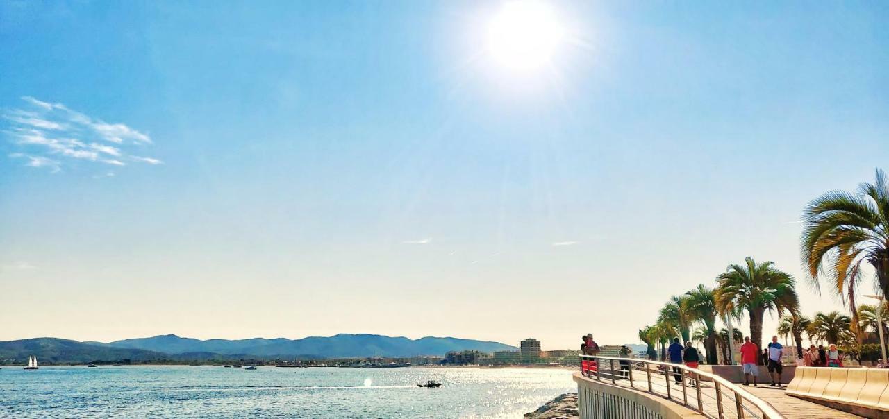150m de la plage, appartement tout équipé Saint-Raphaël Esterno foto